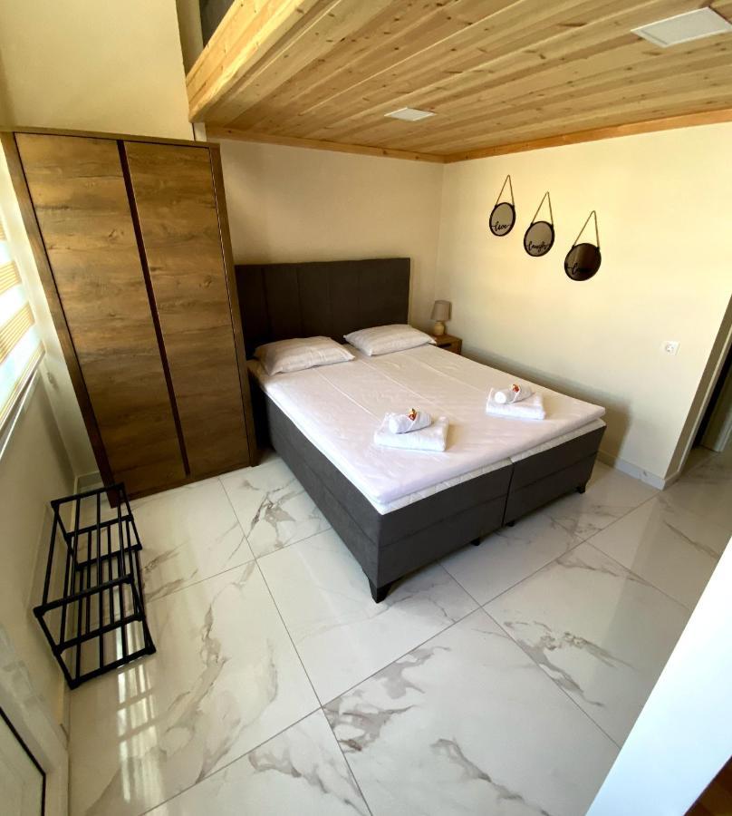 Apartment Radosevic Olympiakí Aktí المظهر الخارجي الصورة